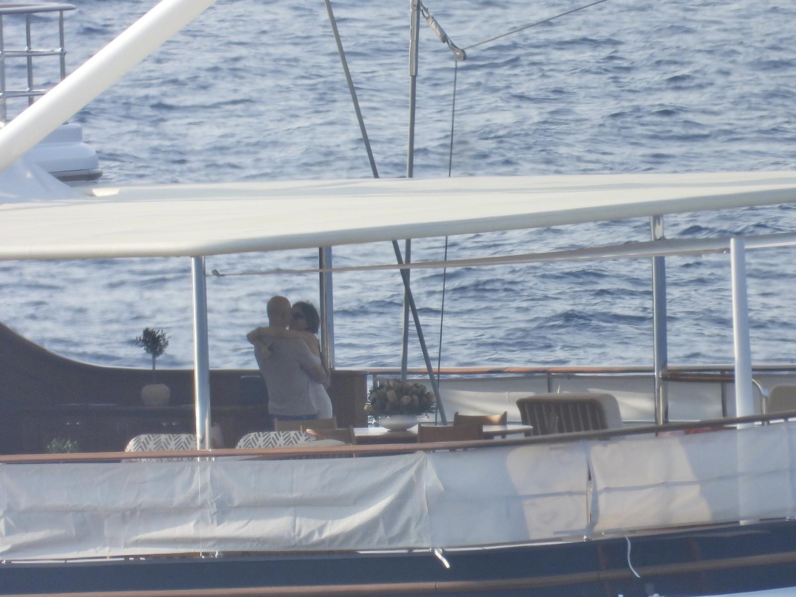 Jeff Bezos uoči svadbe stoljeća uživa u Hrvatskoj sa zaručnicom Lauren Sanchez