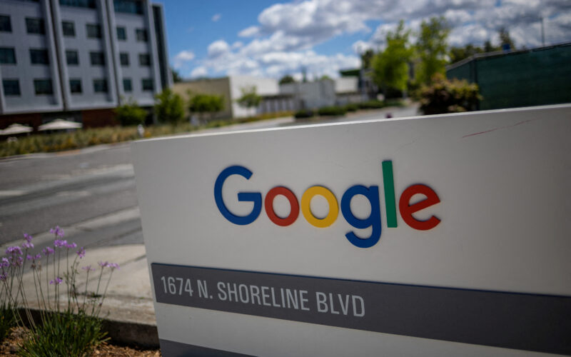 Google plačal odškodnino Argentincu zaradi fotografiranja skozi ograjo