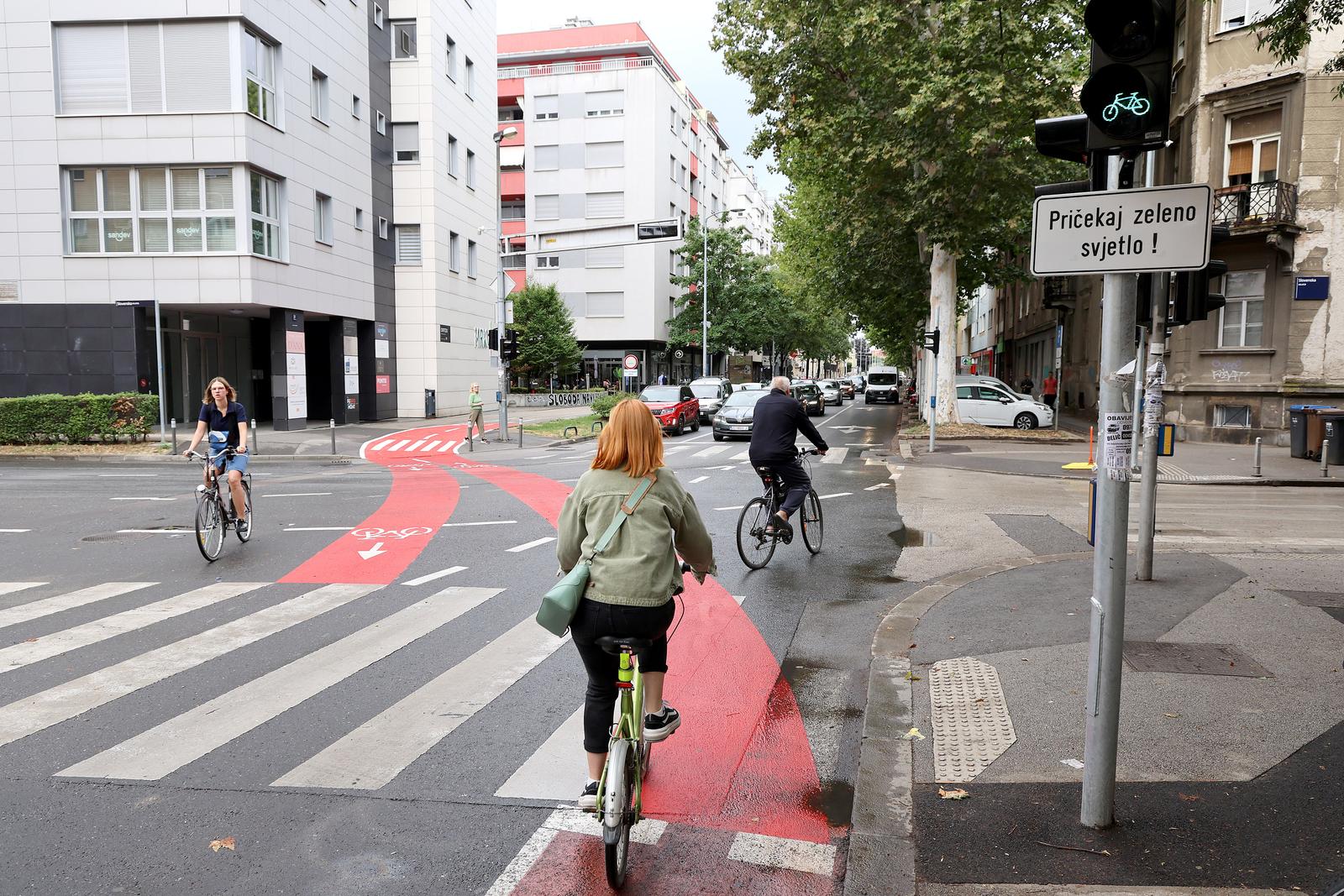 Zagreb: Na križanju Ulice  grada Mainza i Slovenske postavljena nova inteligentna prometna signalizacija
