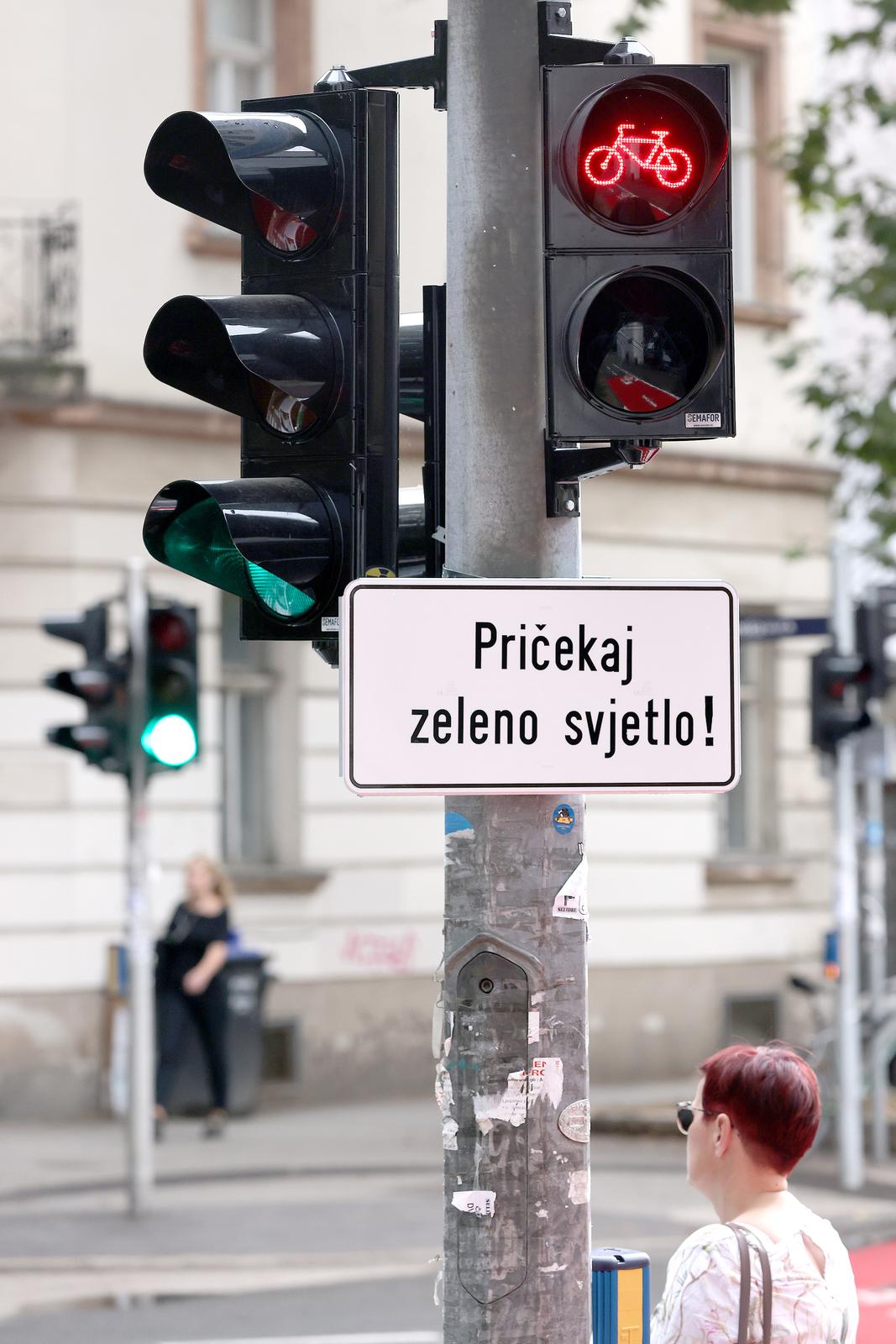 Zagreb: Na križanju Ulice  grada Mainza i Slovenske postavljena nova inteligentna prometna signalizacija