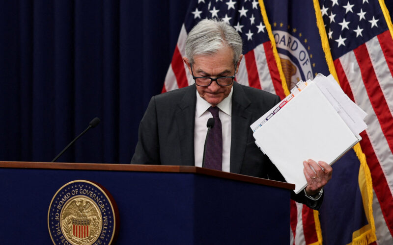 Padec na Wall Streetu zaradi tehnoloških delnic pred srečanjem centralnih bankirjev se je nadaljeval