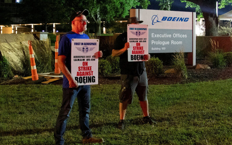 Več kot 3.000 delavcev Boeinga v ZDA začelo stavko zaradi delovnih pogojev