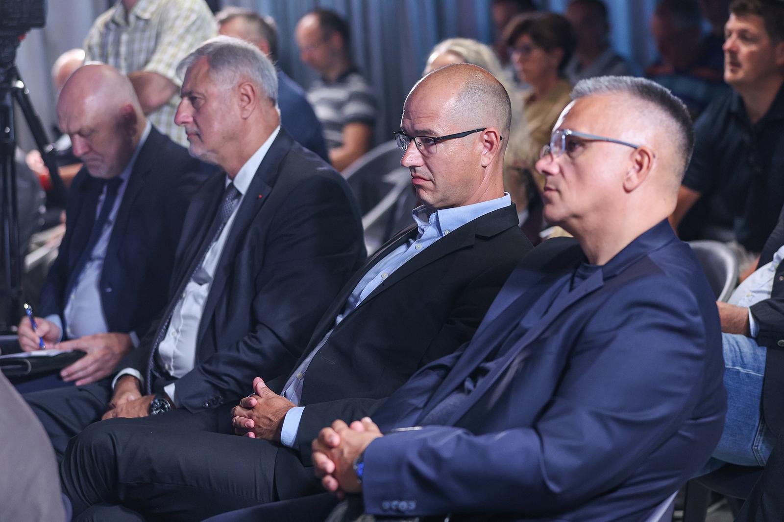 Zagreb: Održana konferencija 