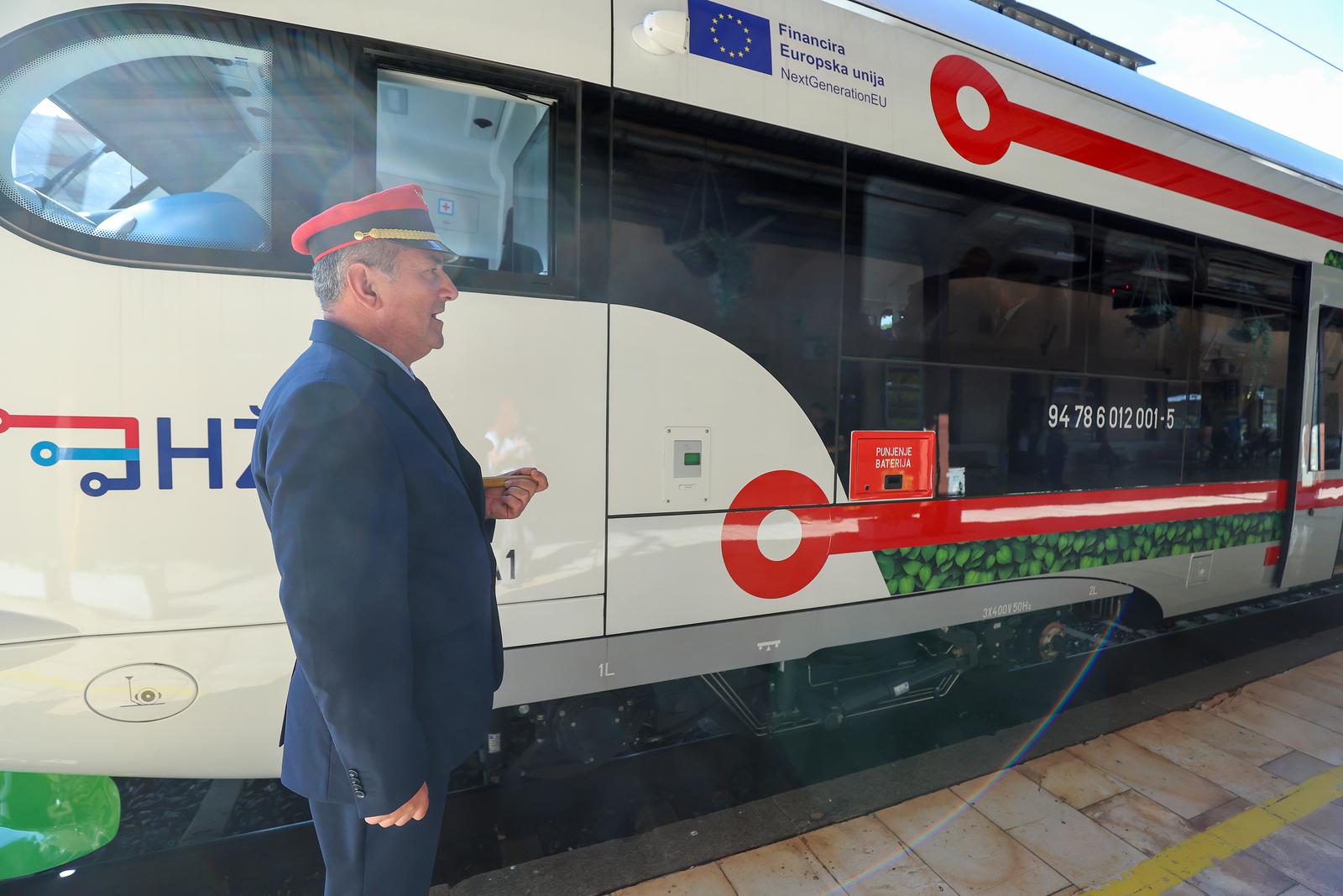 Zagreb: Oleg Butković sudjelovao je na puštanju u promet prvog baterijskog vlaka