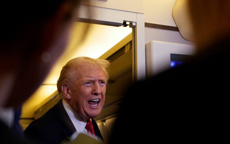 Trump pozvao Zelenskija da dogovori sporazum s Putinom ili riskira uništenje