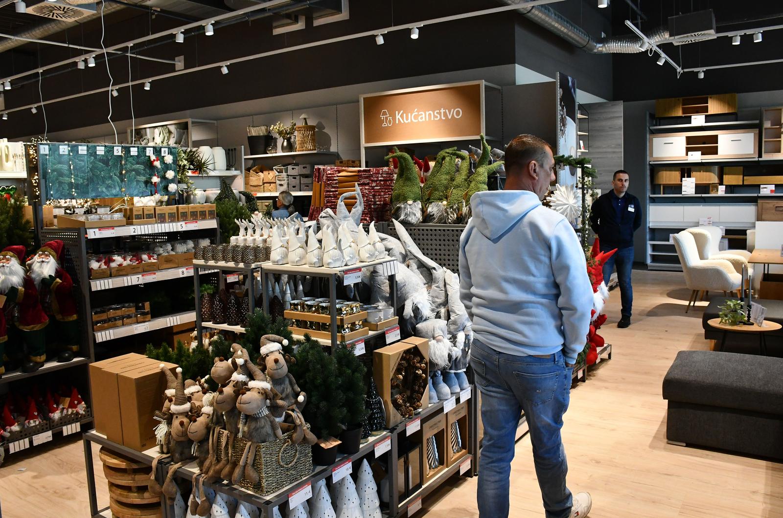 Nova Gradiška: Svečano otvoren novi maloprodajni trgovački park Stop Shop Nova Gradiška