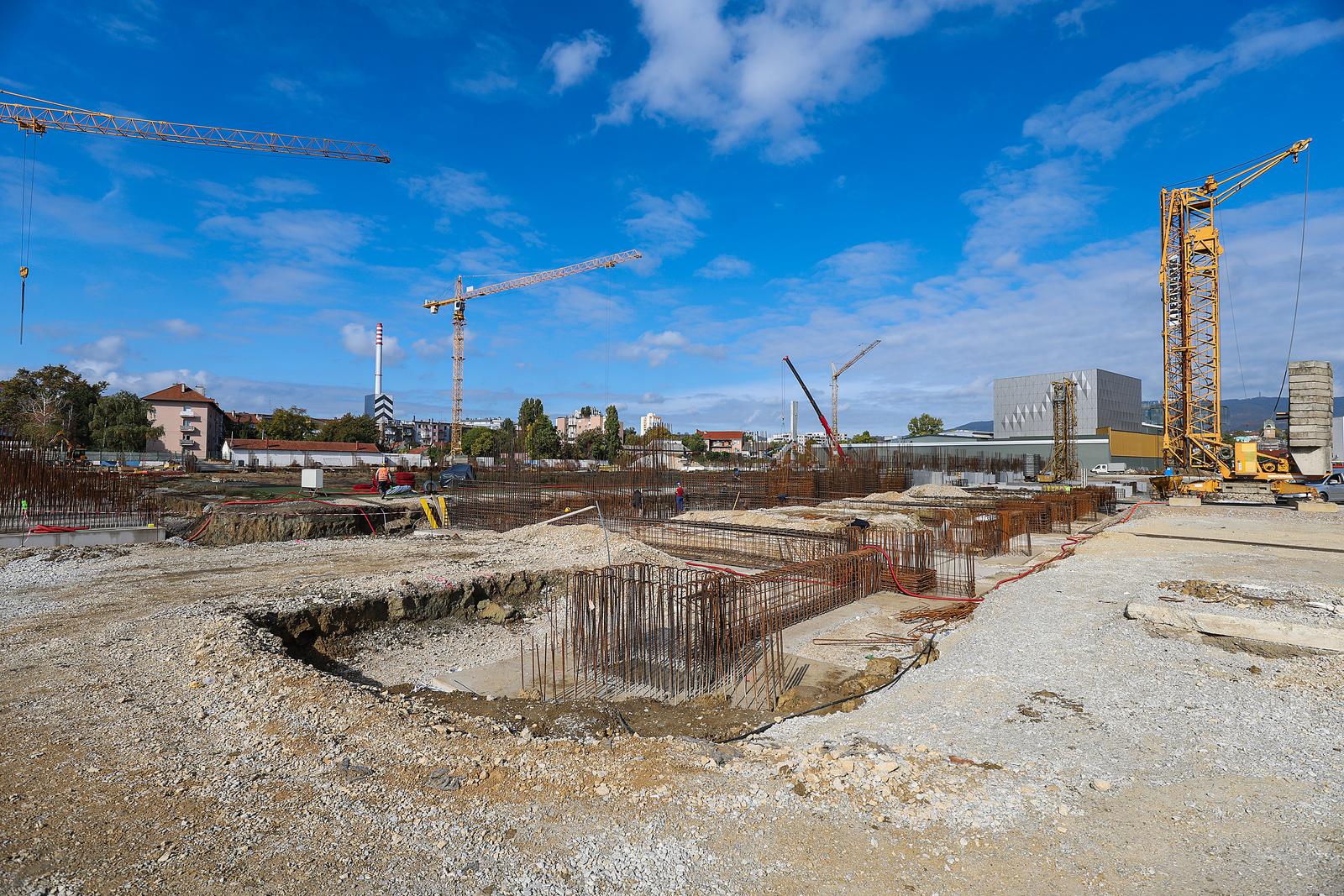 Gradona?elnik Tomaevi? u obilasku gradnje stadiona u Kranj?evi?evoj ulici