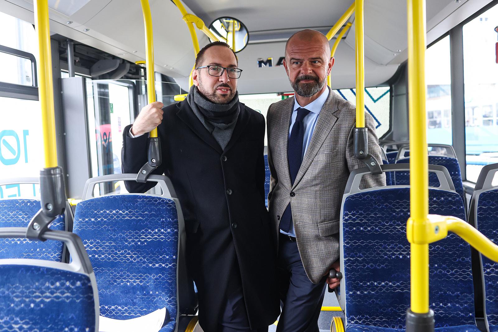 Tomaevi? i ZET predstavili nove niskopodne autobuse na elektri?ni pogon