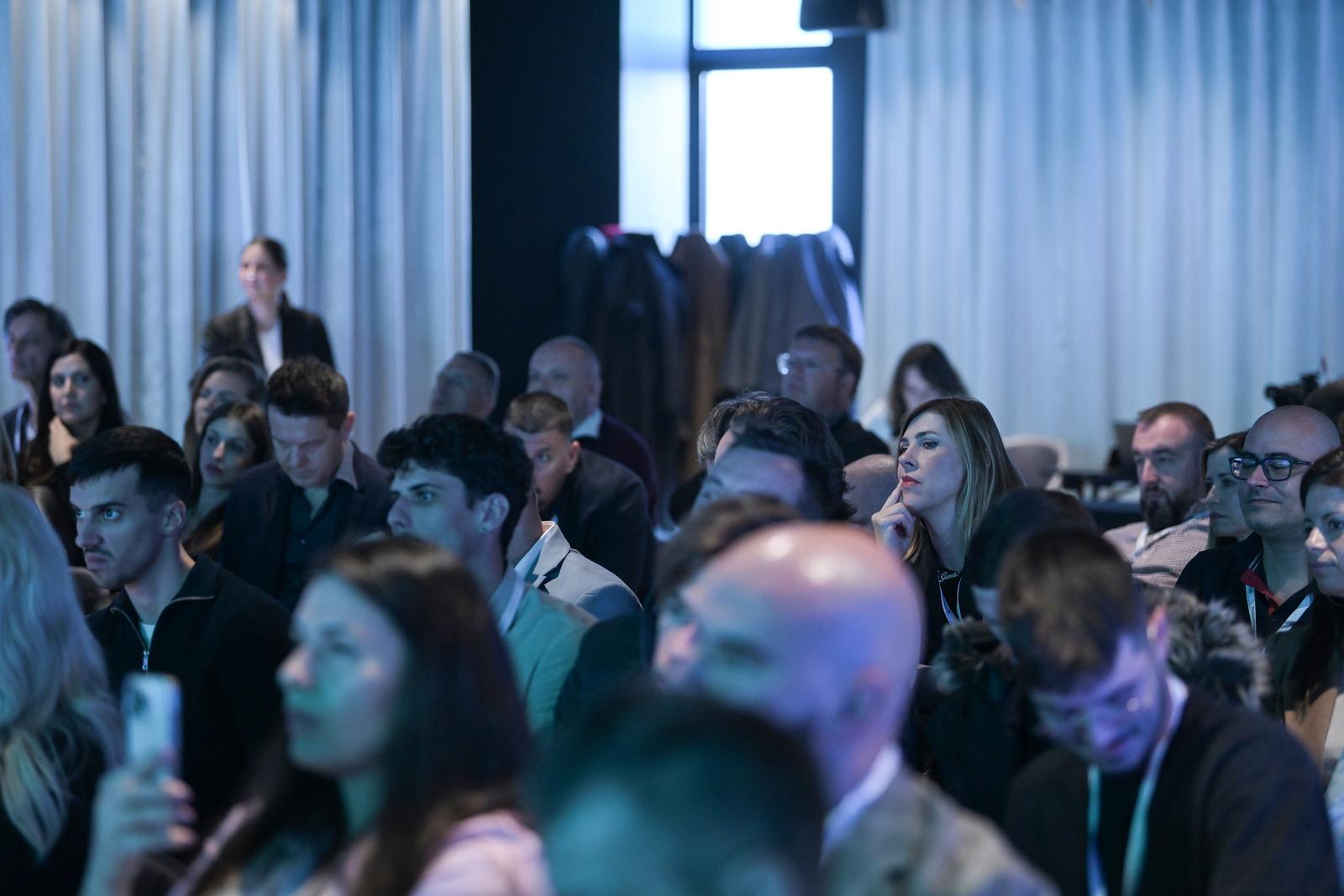 Zagreb: Konferencija SMART INDUSTRY 2025, Show case 1: Aplikacija u minuti - digitalna transformacija uživo