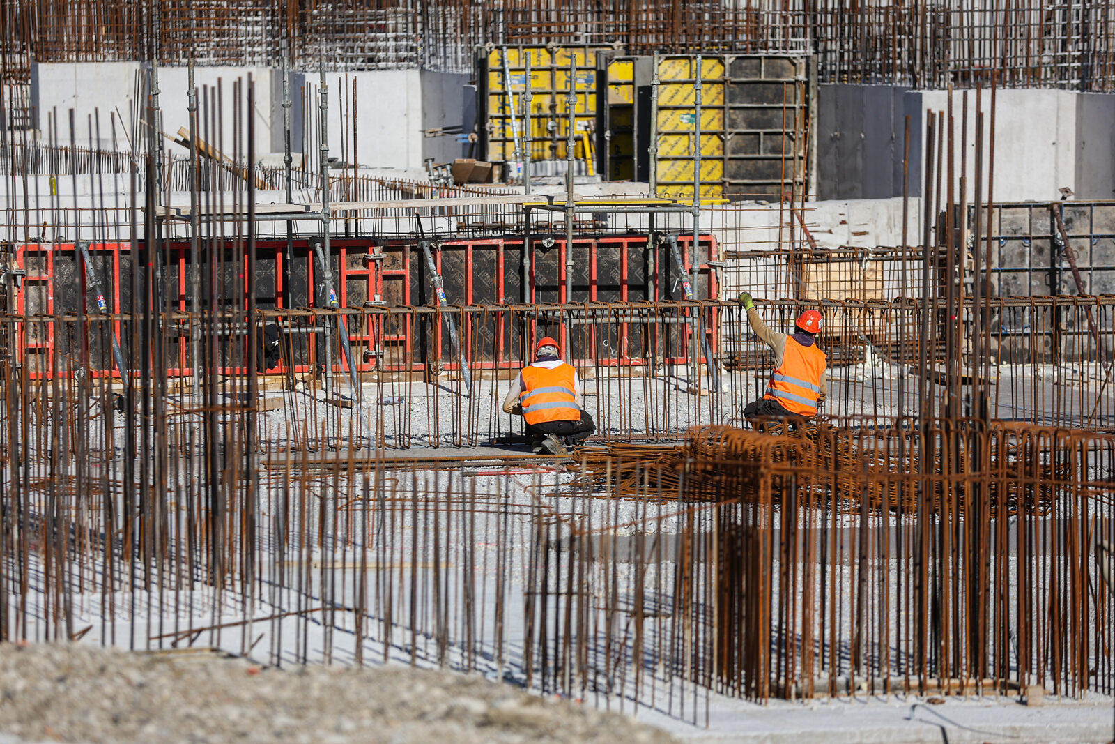 Postavljen peti nosivi stup za sjevernu tribinu na stadionu u Kranj?evi?evoj