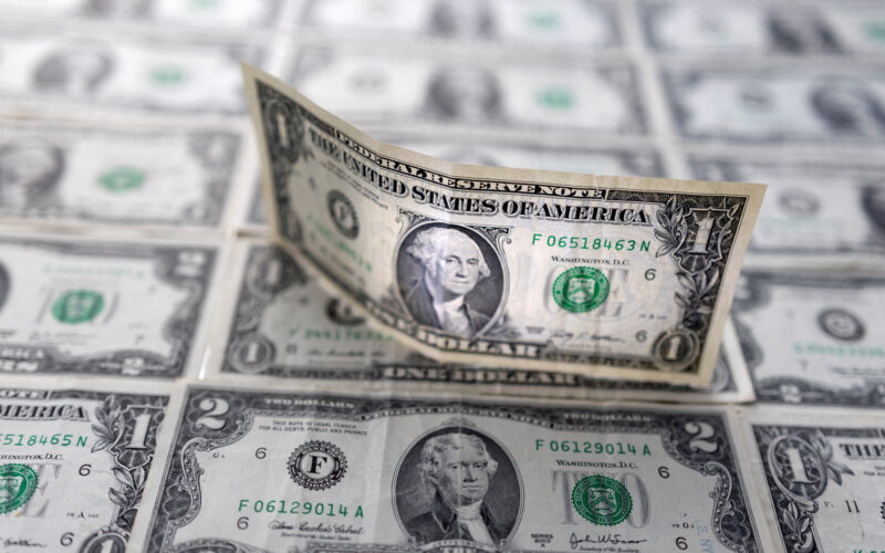 Dolar blago slabiji, cijene nafte niže: Tržišta čekaju nove makro signale iz SAD-a