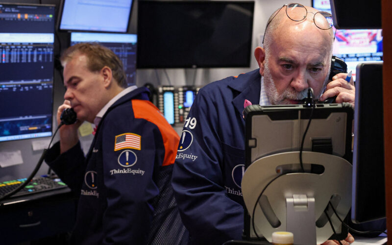 Svjetske burze pale zbog pritiska na tehnološki sektor