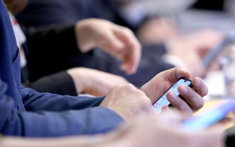 Nakon što je otvorio poruku na mobitelu, mladić ostao bez 18.000 eura u roku par mjeseci