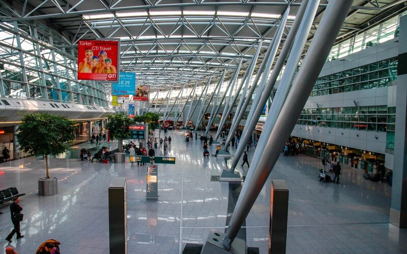 Od danas nova pravila na aerodromima: Dio putnika bez ovoga se više neće moći ukrcati u avion