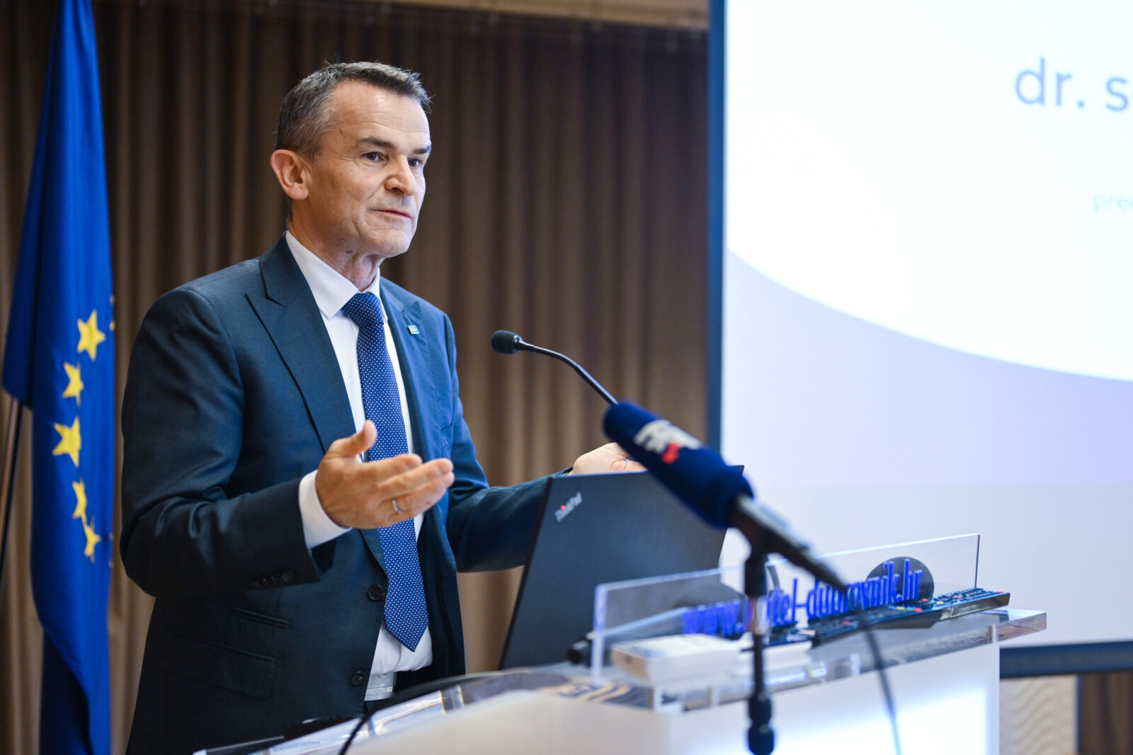 Zagreb: Hanfa petu godinu zaredom proglasila najbolje studentske radove iz područja ekonomije