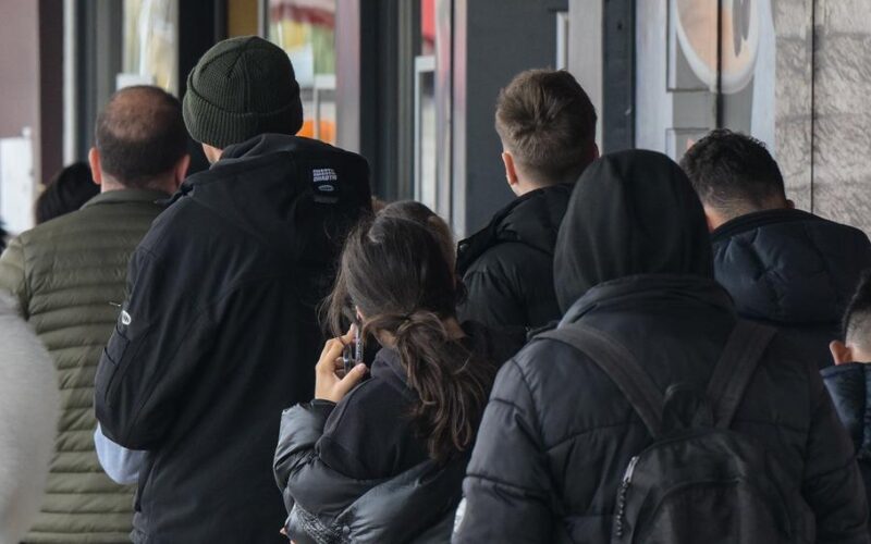 U nedostatku radne snage, kupci se nakon 14 sati mogu sami poslužiti…