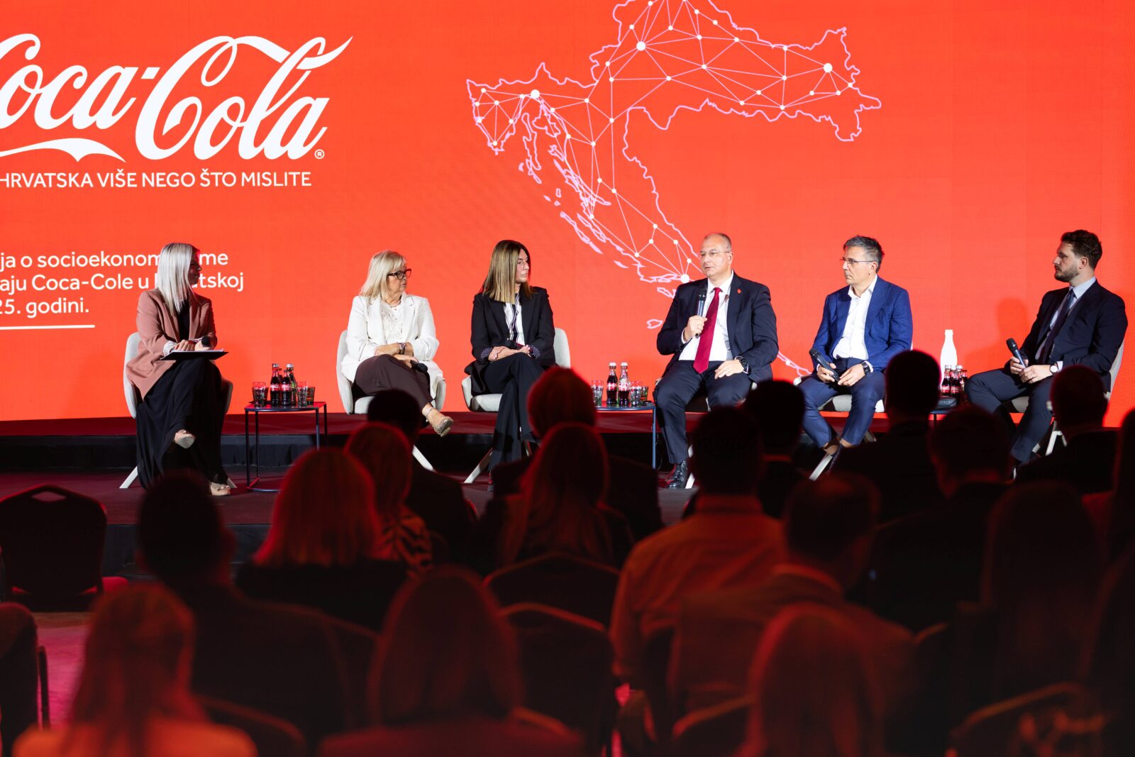 Studija socioekonomskog utjecaja Coca-Cole u Hrvatskoj_9_Andrea Čović Vidović, Ksenija Beljan, Zdravka Demeter Bubalo, Dimitris Rompis, Hrvoje Stojić i Karlo Tomašić_10_s lijeva na desno