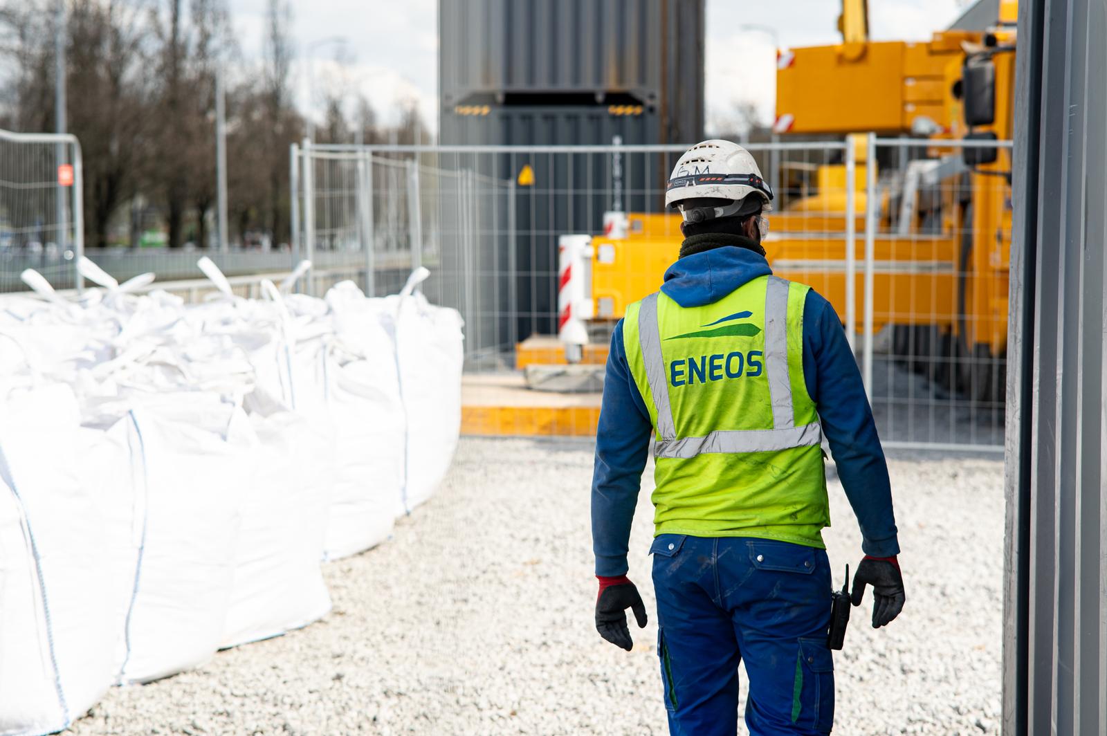 Zagreb: Radnici u zaštitnim odjelima nastavili s pripremama za rušenje Vjenikova nebodera