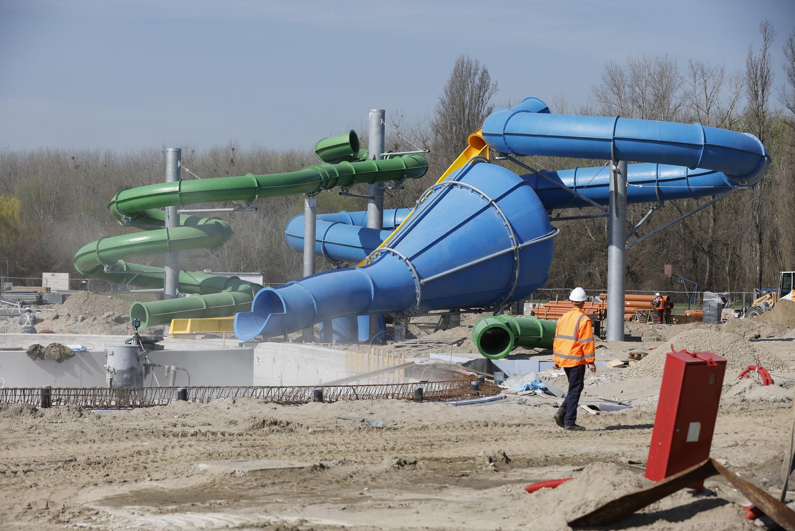 Osijek: Ivan Radić obišao radove na obnovi osječke Copacabane