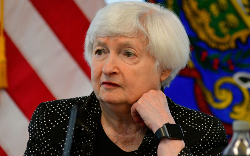 Yellen: Trumpovi pritisci na Fed nalikuju ‘banana republici’