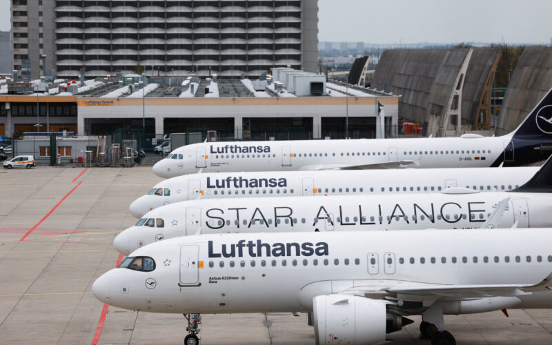 Kaos u Njemačkoj: Otkazane stotine letova, kabinsko osoblje Lufthanse u štrajku