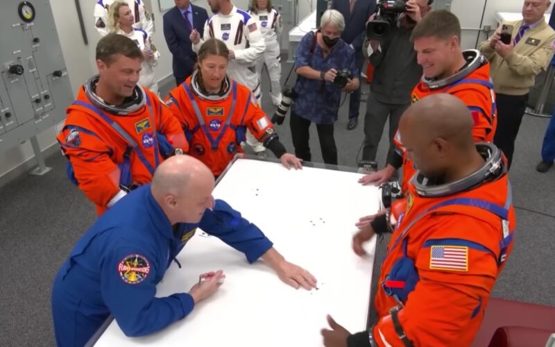 Zašto je posada Artemisa II uoči puta na mjesec morala odigrati partiju karata?