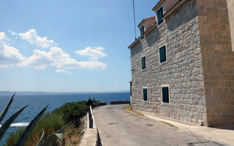 Hakeri napali popularnu stranicu koju mnogi koriste i ukrali osobne podatke korisnika