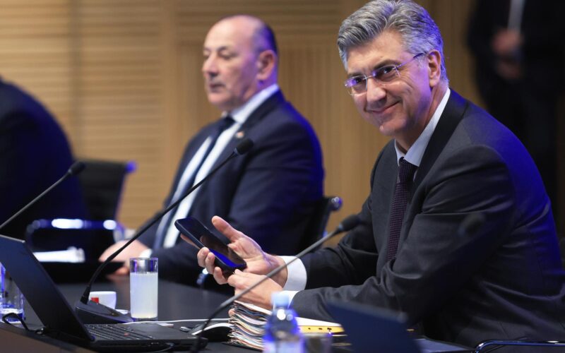 Plenković poručio da je država spremna na evakuaciju ako zatreba