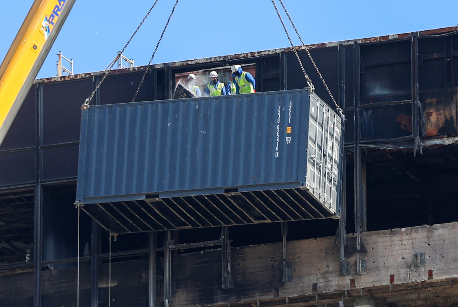 Zagreb:  Počelo uklanjanje dijela katova zgrade Vjesnika