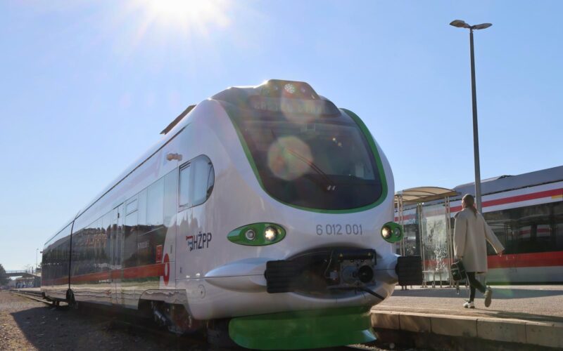 Jedna od najvećih investicija u željeznički promet: Vlakovi će voziti do 160 km/h, vrijednost ugovora gotovo 300 milijuna eura
