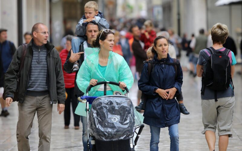 Dio Hrvata će mjesečno dobivati 300 eura: Pogledajte koji su uvjeti