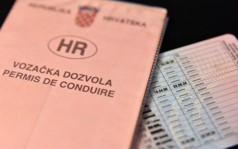 Položili ste vozački na ovom automobilu? Kod 78 donosi ograničenja i kazne do 2000 eura
