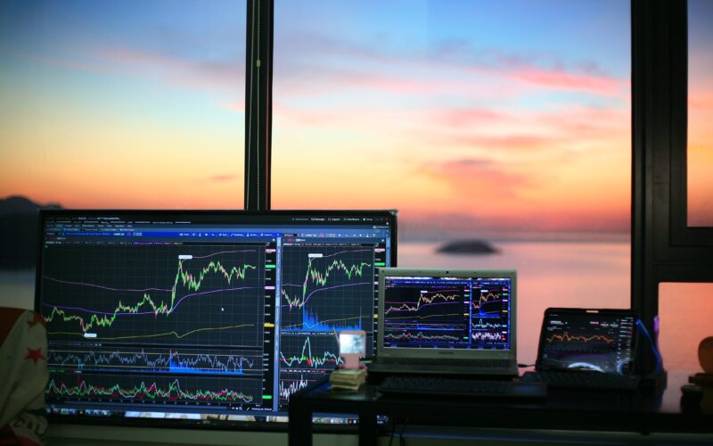 S&P 500 i Nasdaq dosegnuli rekordne razine, europske burze pale i do 3,2 posto