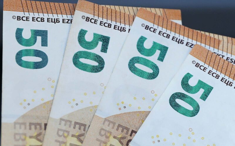 MZOM: Prosječna neto plaća na fakultetu od 1461 do 3376 eura