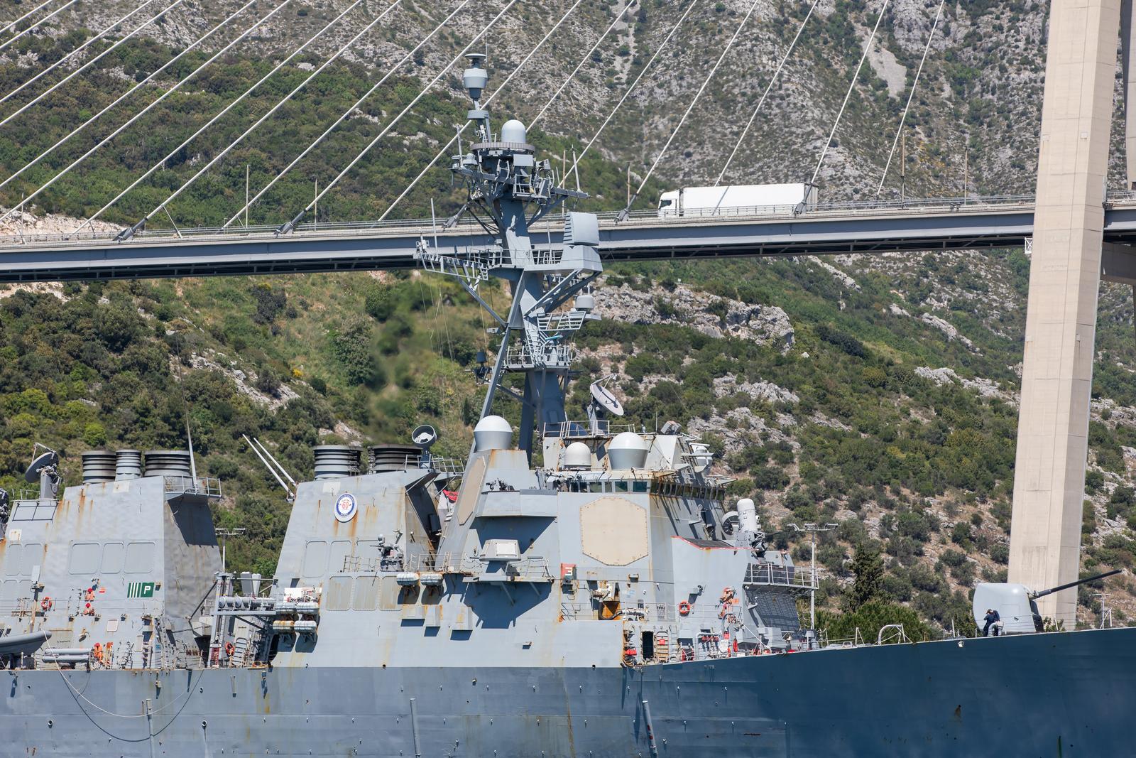 Dubrovnik: U luku uplovio razarač američke mornarice USS Oscar Austin