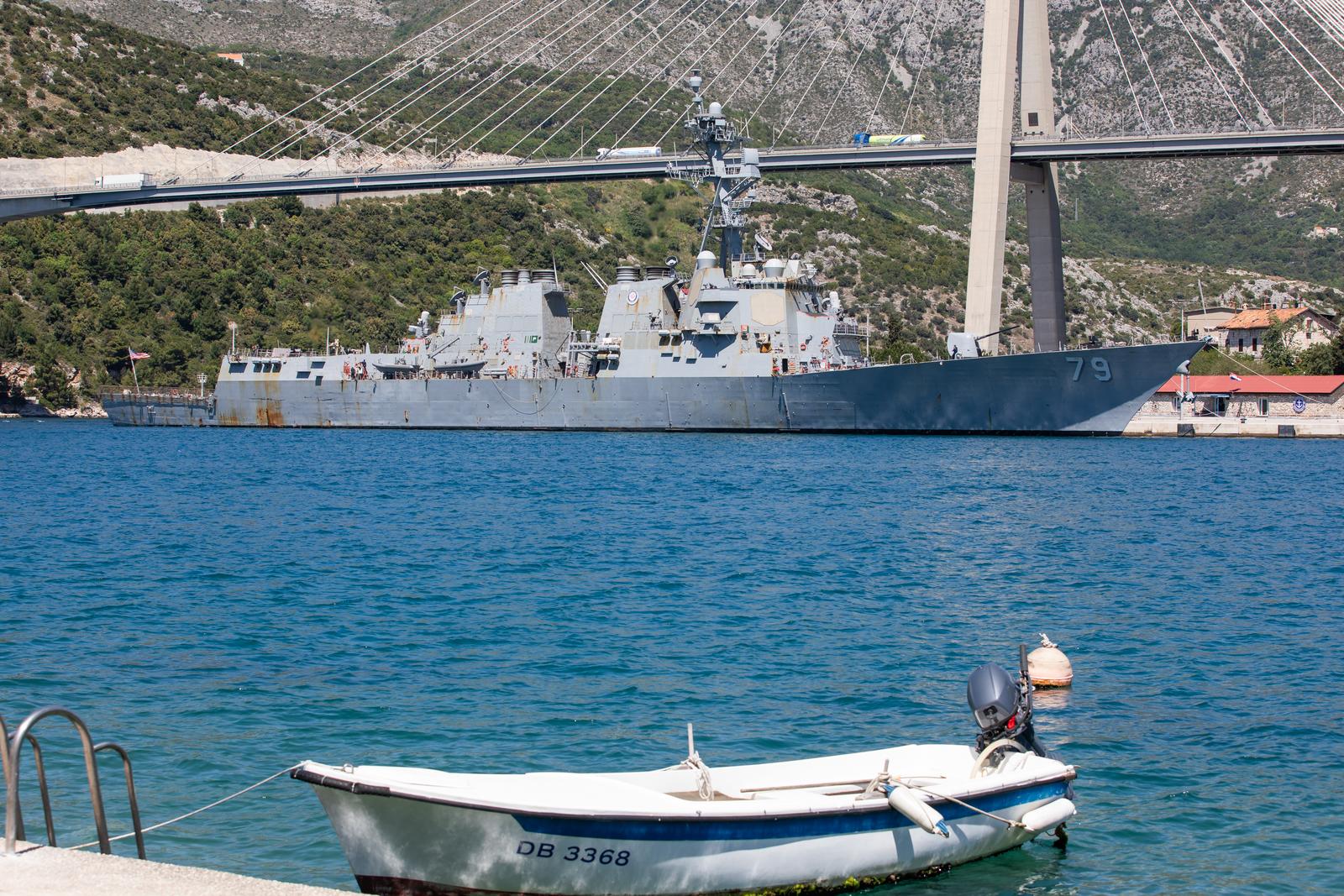 Dubrovnik: U luku uplovio razarač američke mornarice USS Oscar Austin