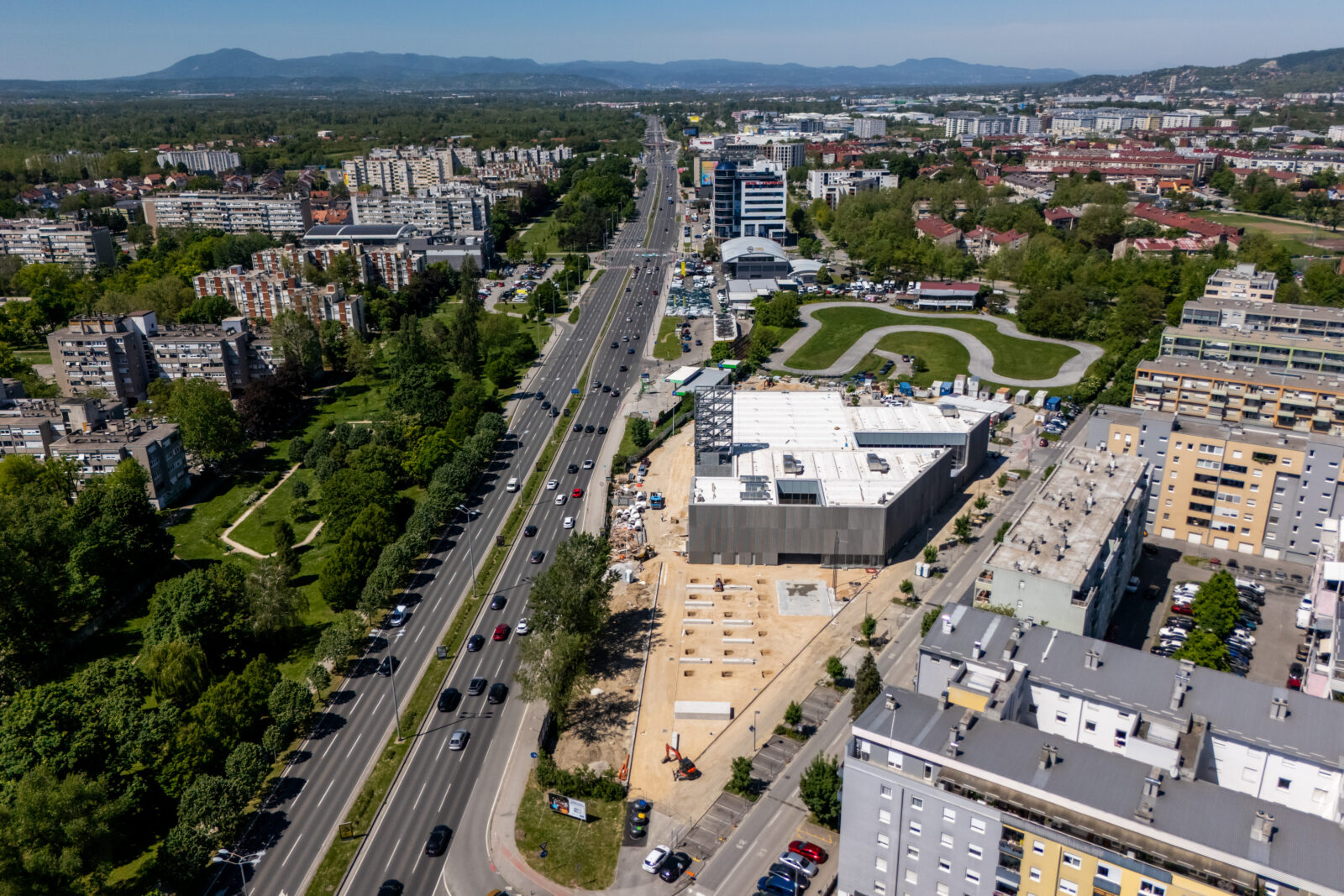 Pogled iz zraka na novi bazenski kompleks u Španskom