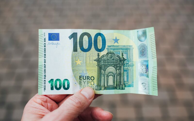 Svi koji primaju ovu novčanu naknadu imaju pravo na još 100 eura
