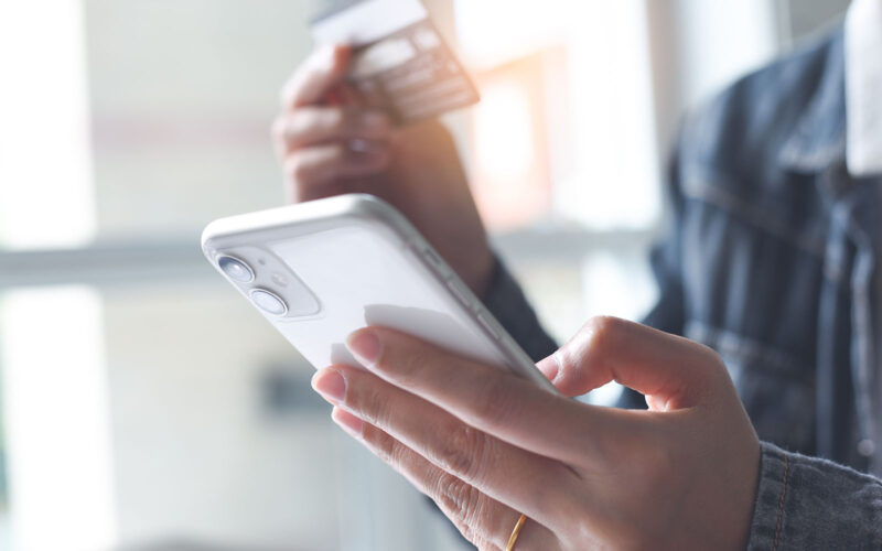 Više od pet milijuna korisnika mobilnog i e-bankarstva u Srb
