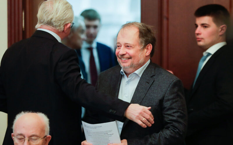 Oligarh Vladimir Lisin, kralj čelika, u šaci drži ekonomije 