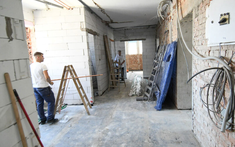 Za stan i renovaciju u Zagrebu treba 150 plaća, u Splitu čak 210