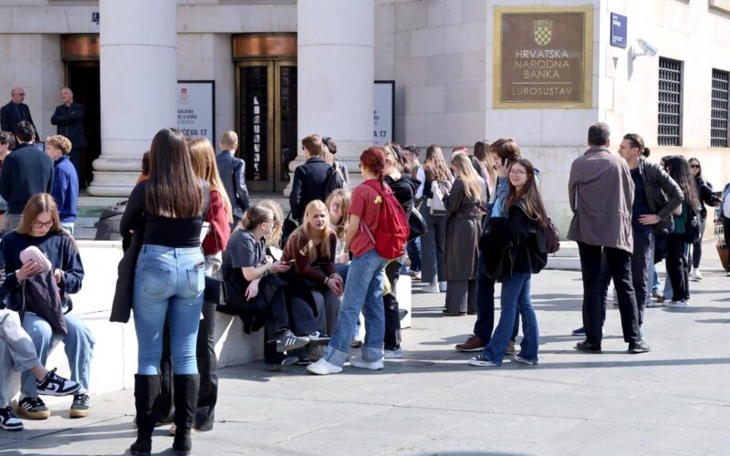 Građani luduju za trezorcima: U samo dva dana potrošili 600 