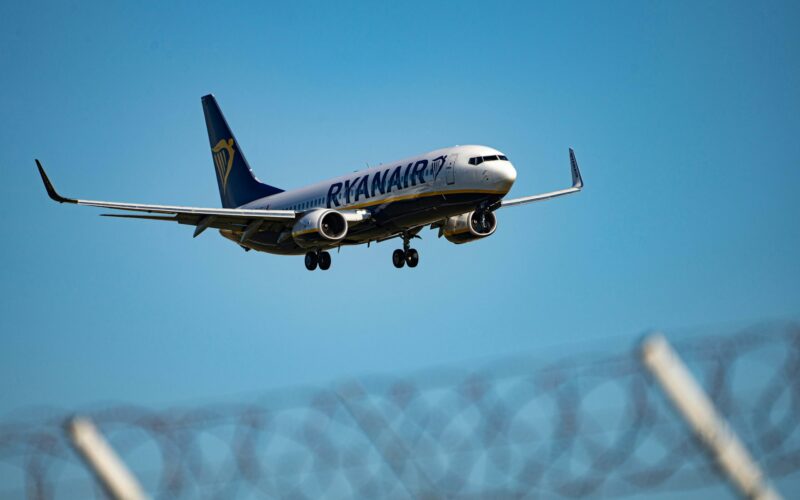 Putnički avion morao kružiti iznad Osijeka jer je kontrolor 