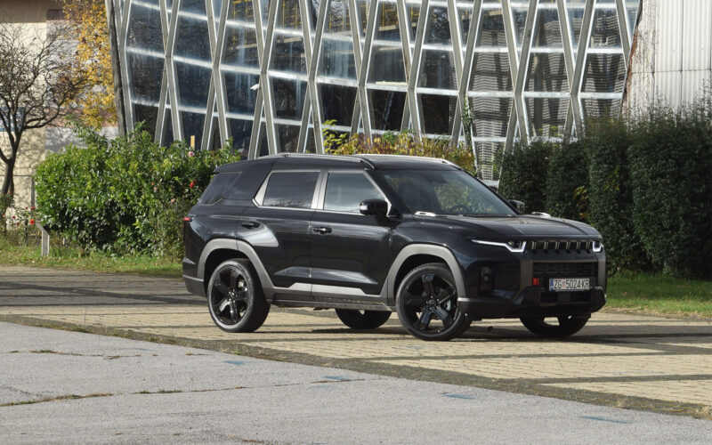 Prostrani korejski SUV s kineskom hibridnom tehnologijom