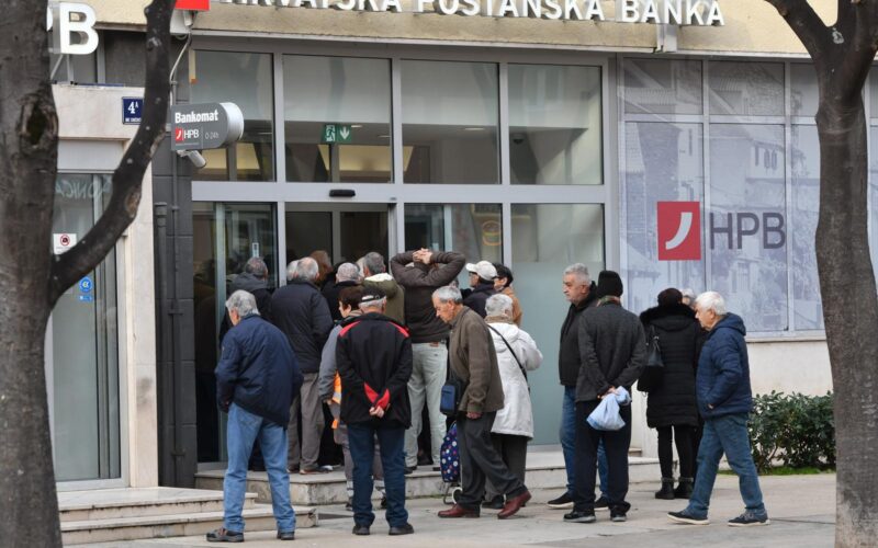 Od 20. studenoga vrijede nova pravila za sve koji dižu kredit ili su u minusu – donosimo kompletan vodič