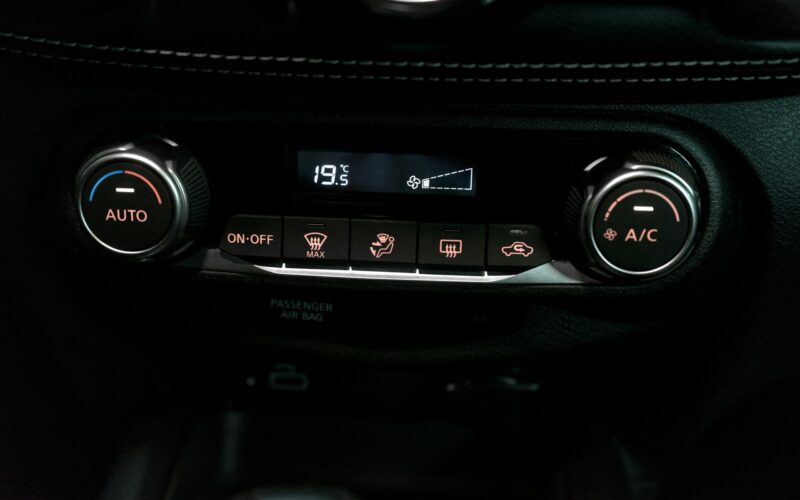 Klima u automobilu povećava potrošnju goriva. Stručnjaci: Ova temperatura je idealna