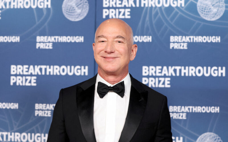 Osnivač Amazona Jeff Bezos blizu dogovora o kupnji udjela u Liverpoolu