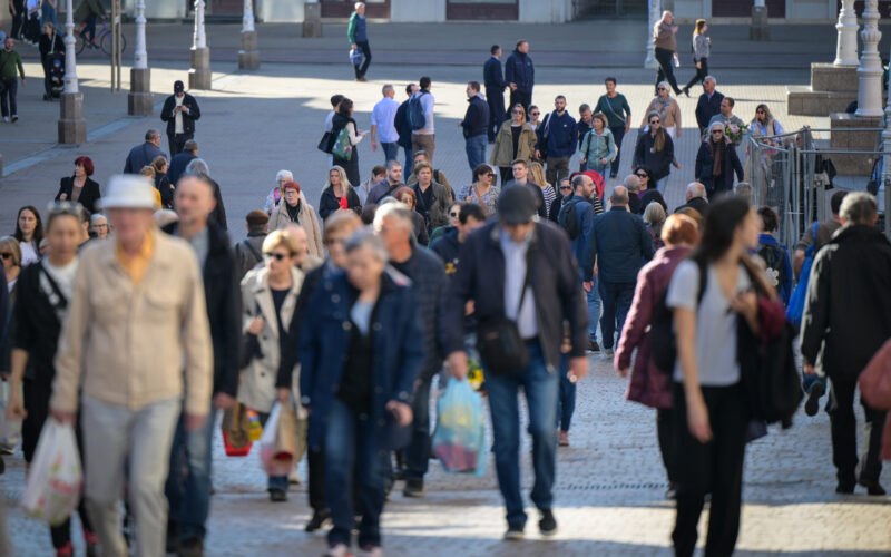 Samo nekim prodajnim objektima je dopušten rad 1. studenoga na blagdan Svih svetih, donosimo detalje