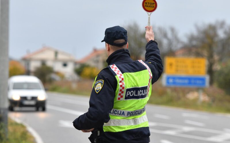 Stižu strože kazne za vozače: Pojas 200 eura, parkiranje 300, za romobile i do 3000 eura